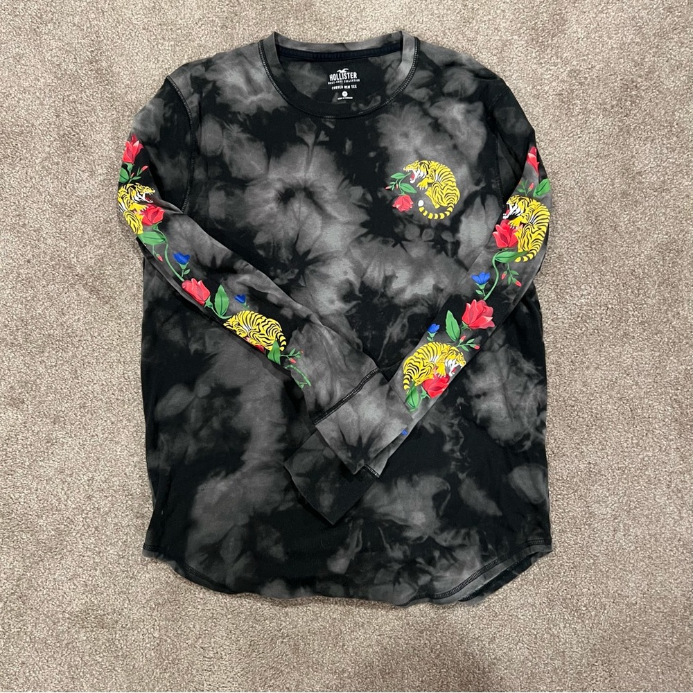 Hollister must have collection black and grey tie dye tiger long sleeve
